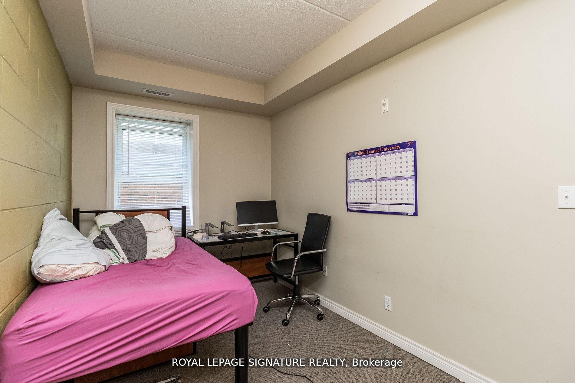 101-253 Lester Street, Waterloo, ON - Indoor