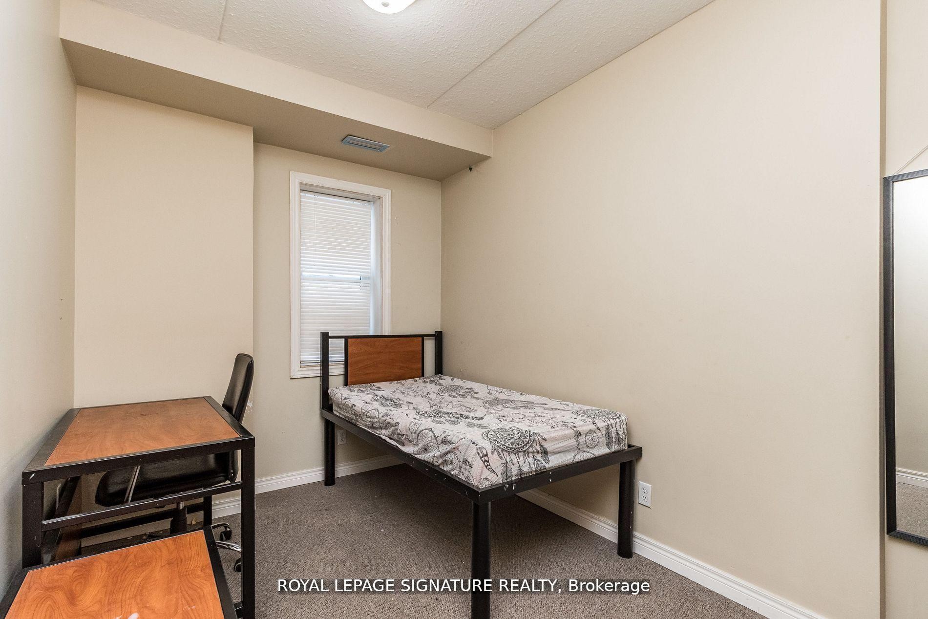 101-253 Lester Street, Waterloo, ON - Indoor