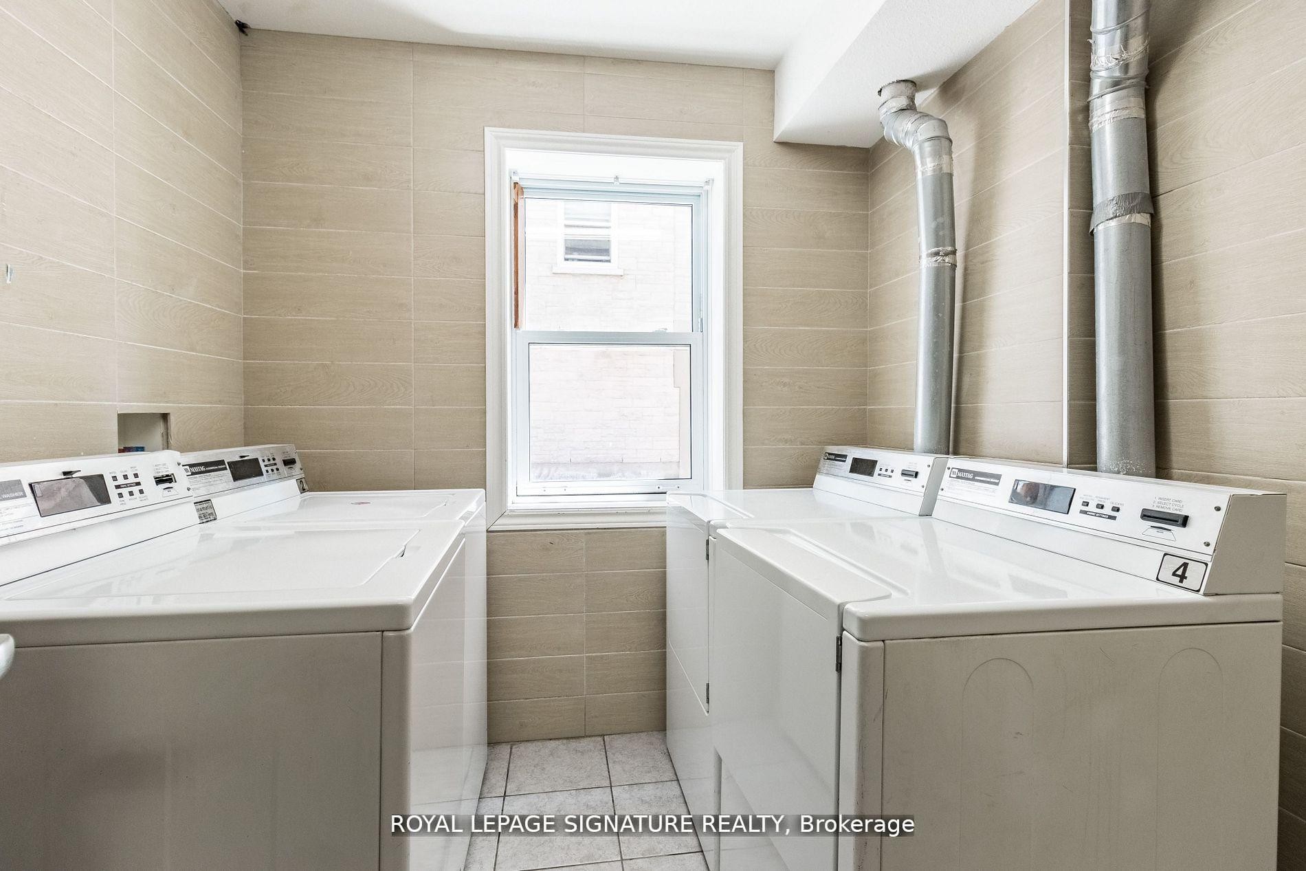 101-253 Lester Street, Waterloo, ON - Indoor Photo Showing Laundry Room