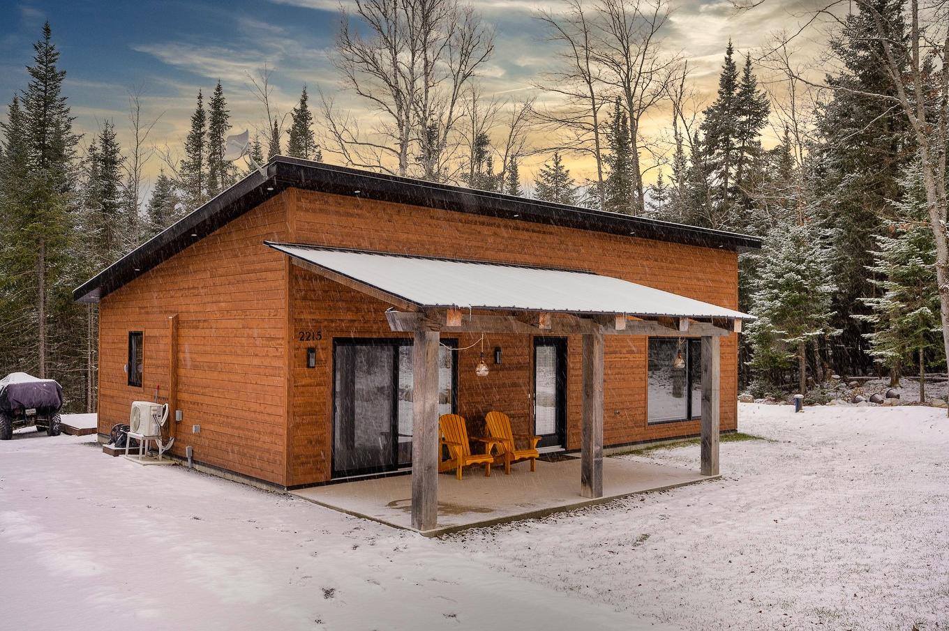 Façade - Ch. Du Golf, Sainte-Lucie-Des-Laurentides, QC - Outdoor