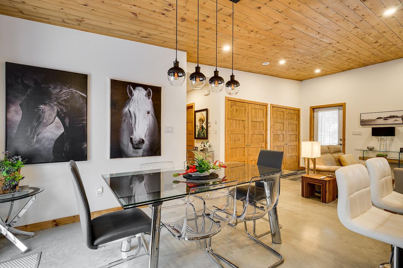 Salle à manger - Ch. Du Golf, Sainte-Lucie-Des-Laurentides, QC - Indoor