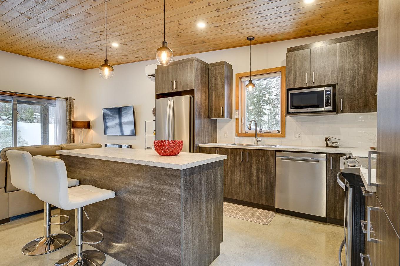 Cuisine - Ch. Du Golf, Sainte-Lucie-Des-Laurentides, QC - Indoor Photo Showing Kitchen