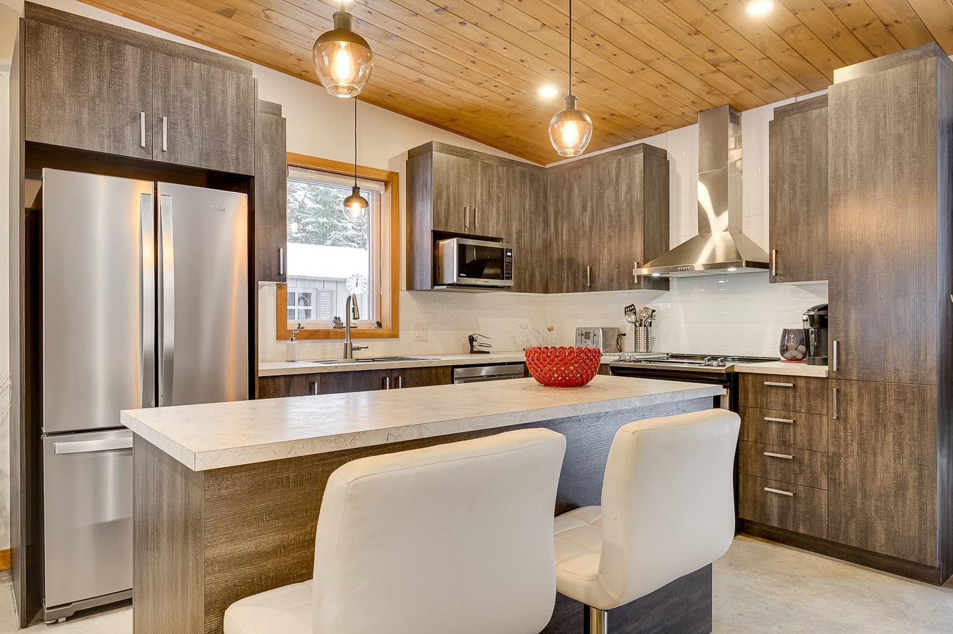 Cuisine - Ch. Du Golf, Sainte-Lucie-Des-Laurentides, QC - Indoor Photo Showing Kitchen With Upgraded Kitchen