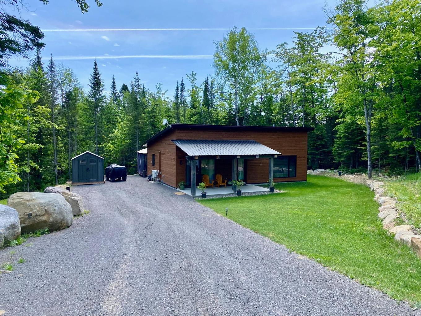 Façade - Ch. Du Golf, Sainte-Lucie-Des-Laurentides, QC - Outdoor