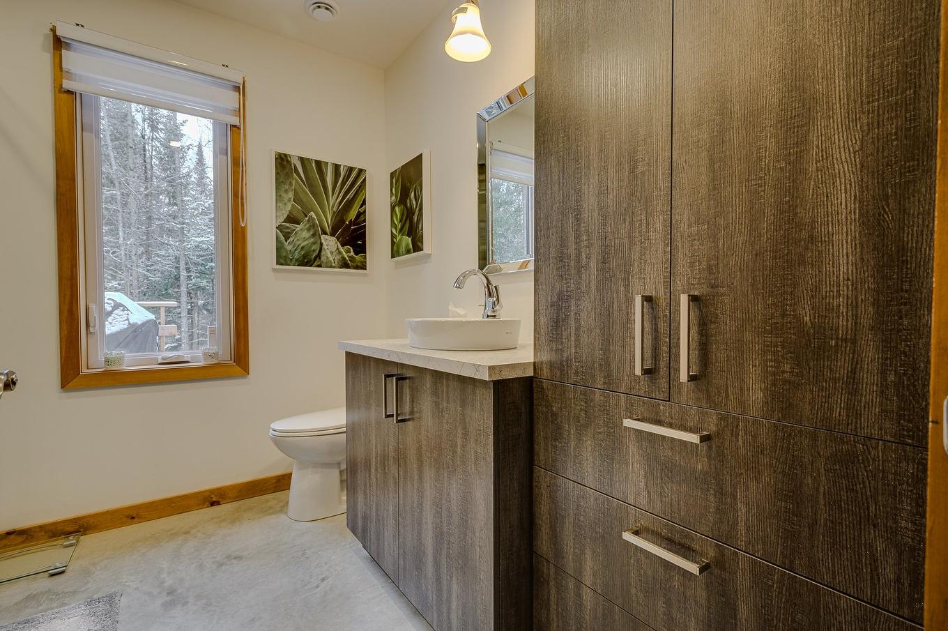 Salle de bains - Ch. Du Golf, Sainte-Lucie-Des-Laurentides, QC - Indoor Photo Showing Bathroom