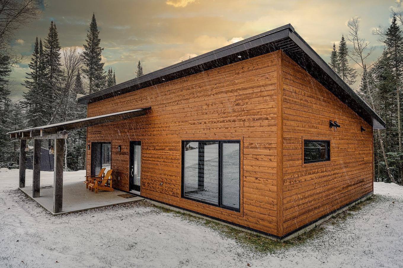 Façade - Ch. Du Golf, Sainte-Lucie-Des-Laurentides, QC - Outdoor With Exterior