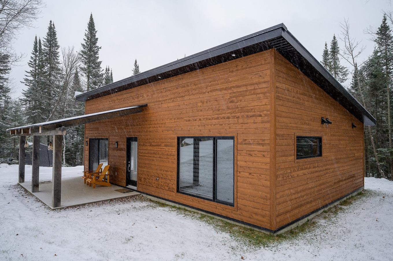 Façade - Ch. Du Golf, Sainte-Lucie-Des-Laurentides, QC - Outdoor With Exterior