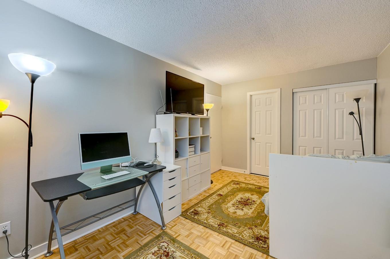 Primary bedroom - 511-3480 Rue Simpson, Montréal (Ville-Marie), QC - Indoor Photo Showing Office