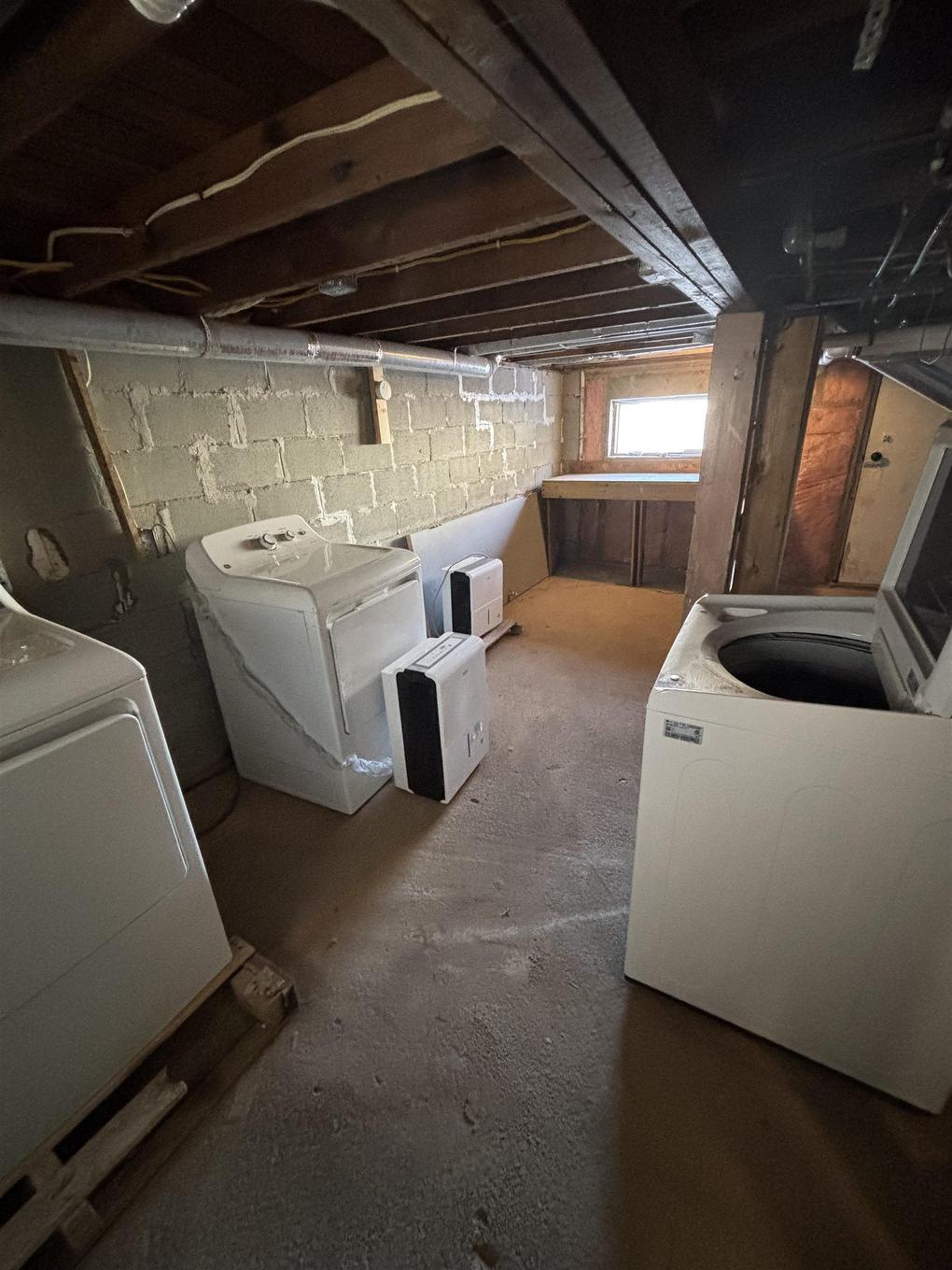 112 Mercury Ave. E, Atikokan, ON - Indoor Photo Showing Laundry Room
