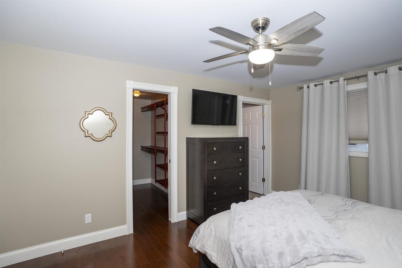 2117 Mahogany Way, Thunder Bay, ON - Indoor Photo Showing Bedroom