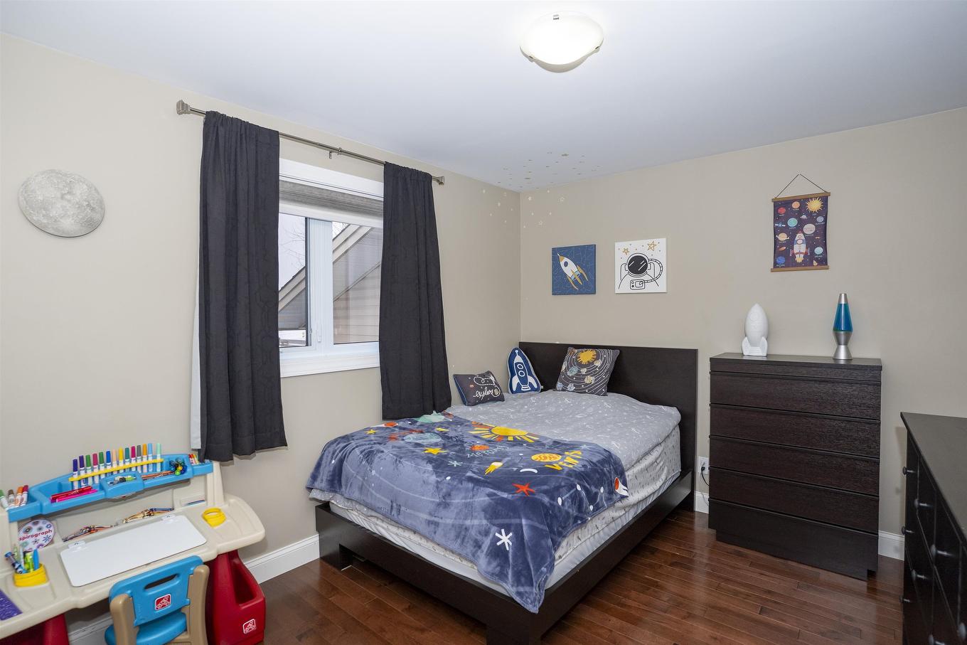 2117 Mahogany Way, Thunder Bay, ON - Indoor Photo Showing Bedroom
