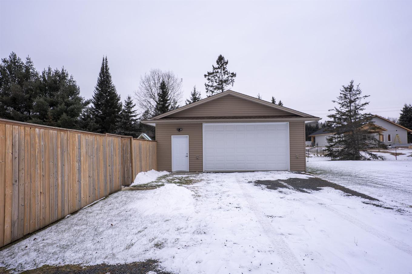 2117 Mahogany Way, Thunder Bay, ON - Outdoor