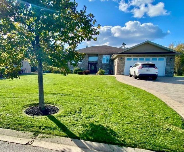 2117 Mahogany Way, Thunder Bay, ON - Outdoor