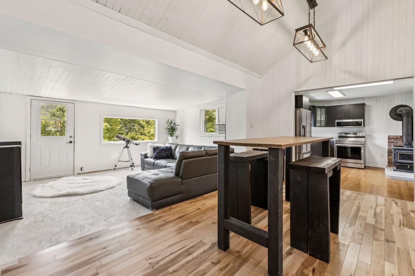 Dining room - 153 Rue Marleau, Denholm, QC - Indoor Photo Showing Kitchen