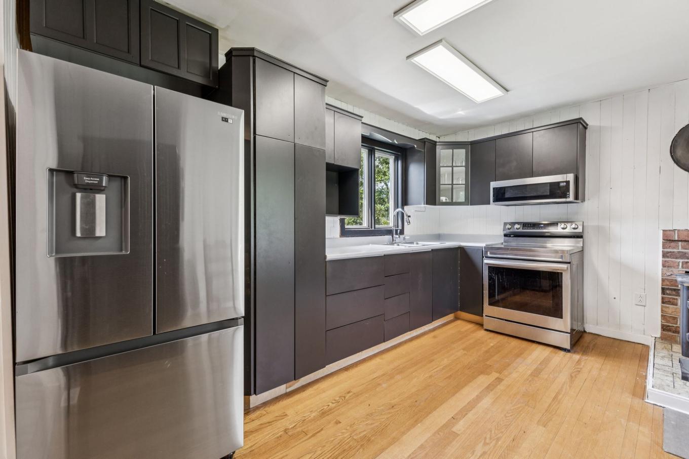 Kitchen - 153 Rue Marleau, Denholm, QC - Indoor Photo Showing Kitchen With Upgraded Kitchen