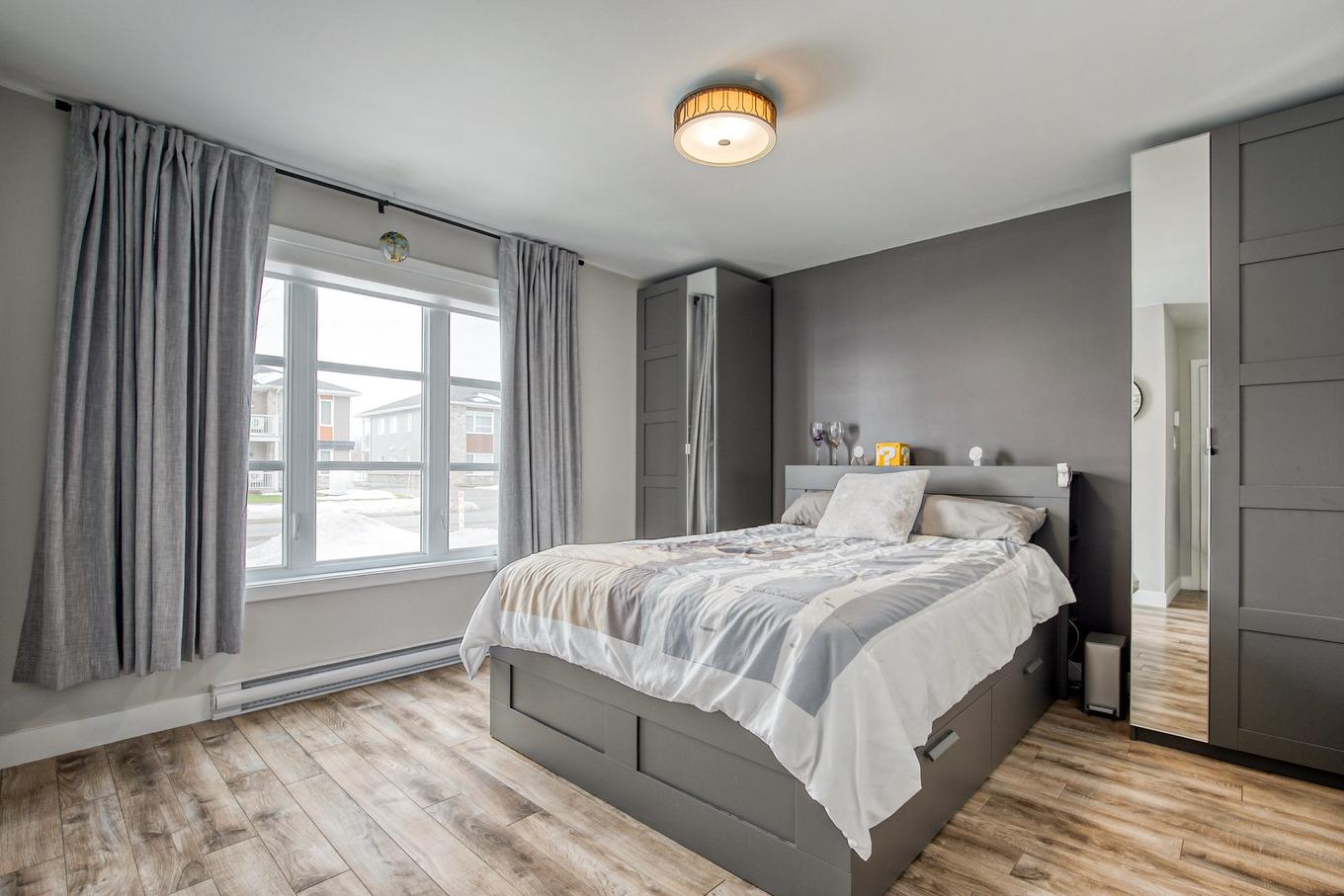 Chambre à coucher principale - 2521 Rue Des Seigneurs O., Saint-Hyacinthe, QC - Indoor Photo Showing Bedroom