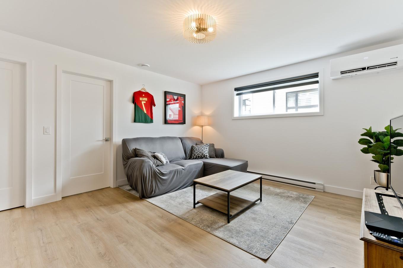 Salle familiale - 3807 Rue Émile-Chartier, Sherbrooke (Les Nations), QC - Indoor Photo Showing Living Room