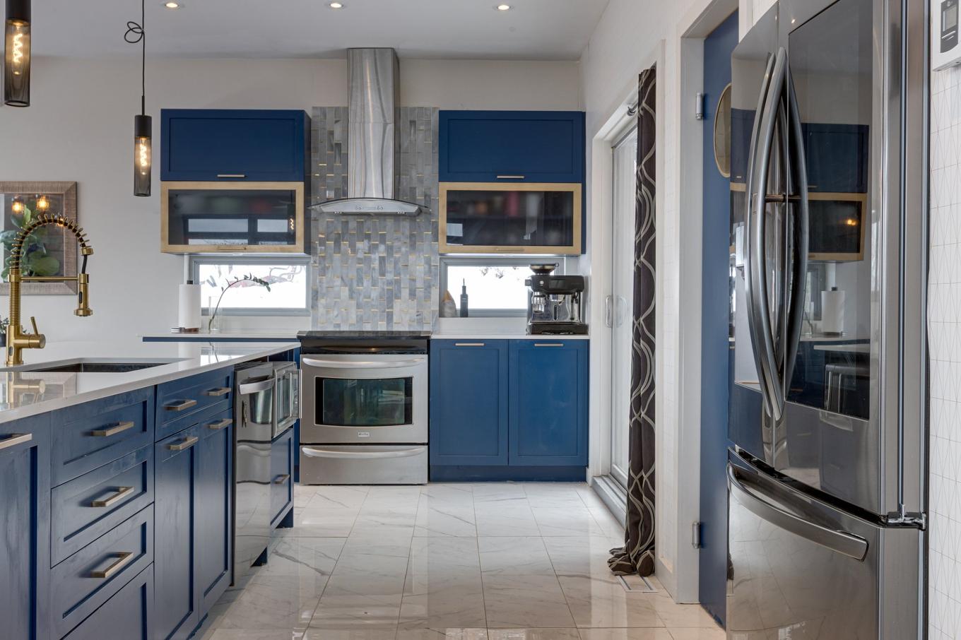 Kitchen - 955 Rue Des Cimes, Sainte-Adèle, QC - Indoor Photo Showing Kitchen With Upgraded Kitchen