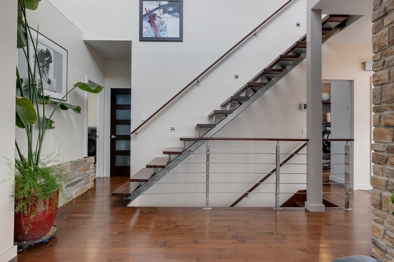 Staircase - 955 Rue Des Cimes, Sainte-Adèle, QC - Indoor Photo Showing Other Room