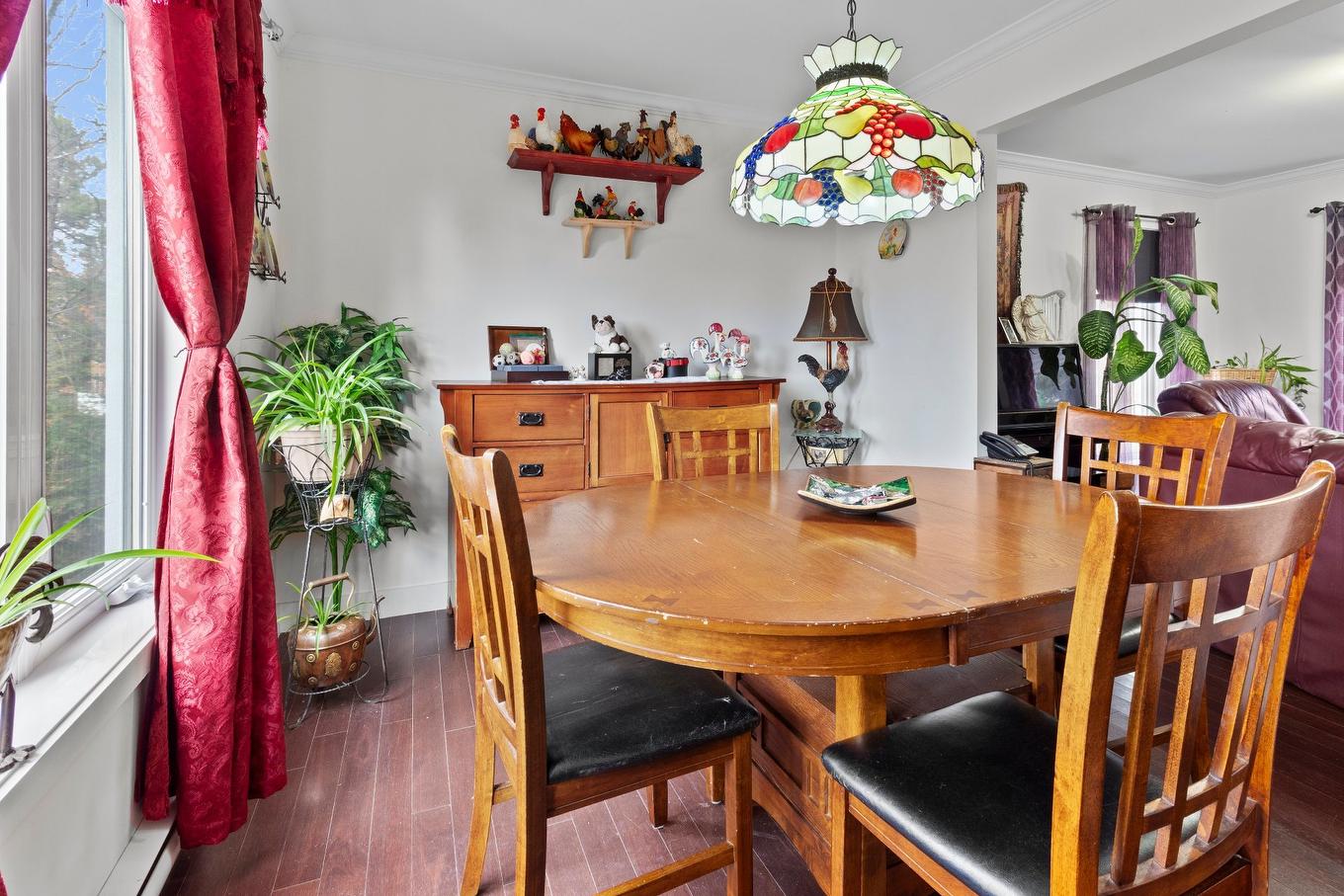 Dining room - 4575 Rue De La Rogeloise, Sainte-Adèle, QC - Indoor Photo Showing Dining Room