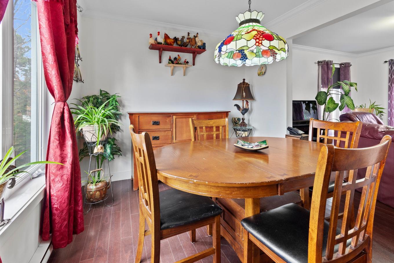 Dining room - 4575 Rue De La Rogeloise, Sainte-Adèle, QC - Indoor Photo Showing Dining Room