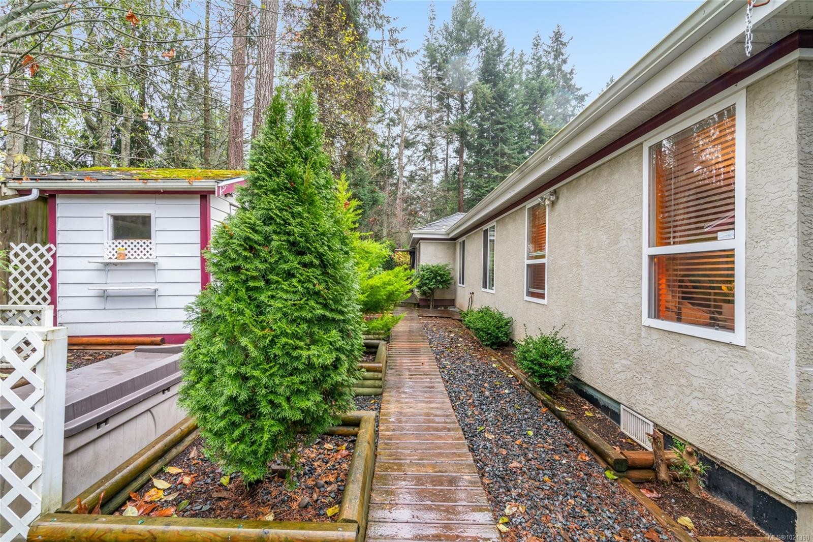 83 Bridgewater Lane, Parksville, BC