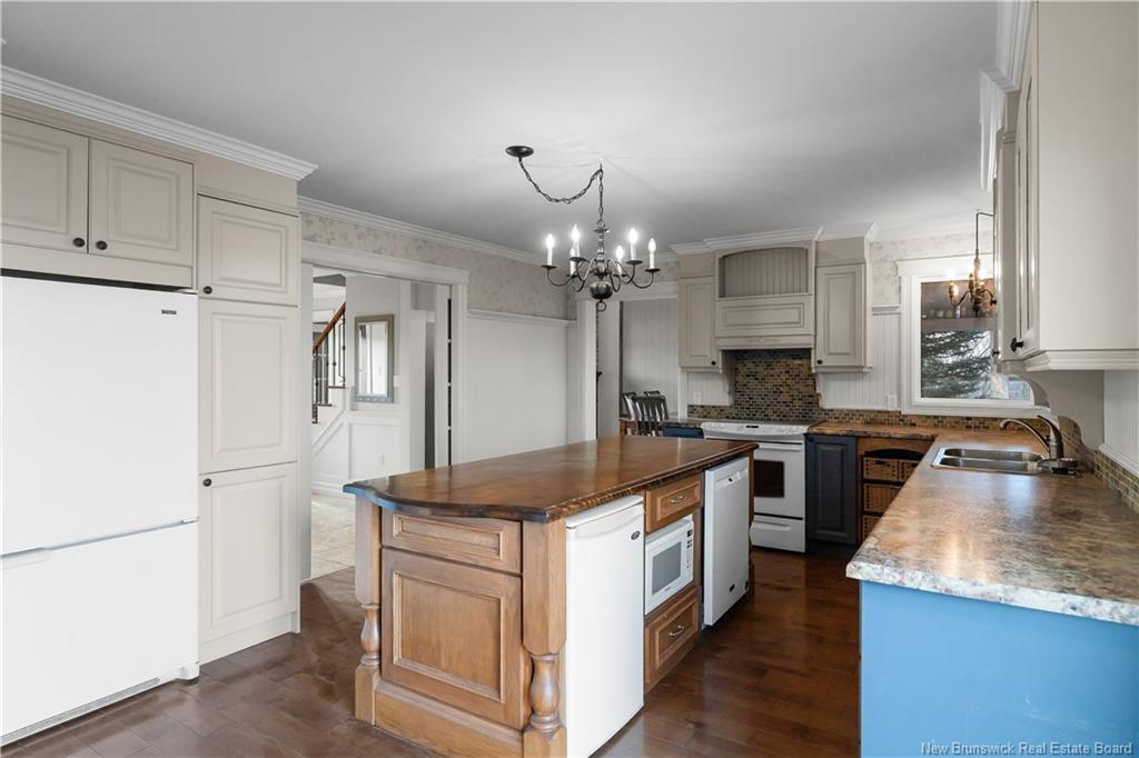 81 Route 305, Haut-Lamèque, NB