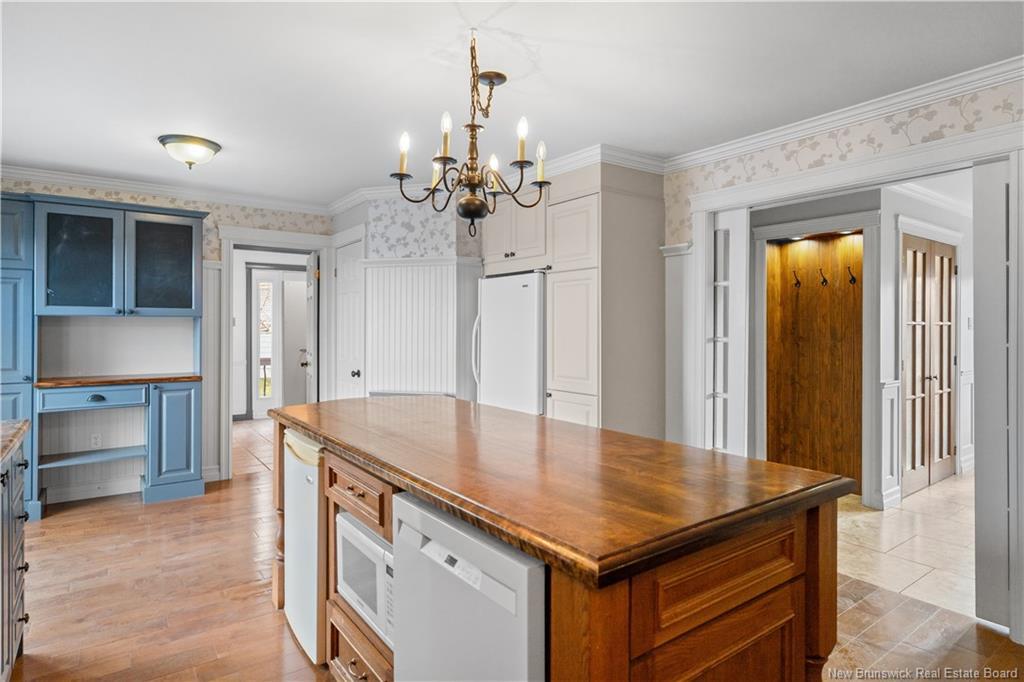 81 Route 305, Haut-Lamèque, NB