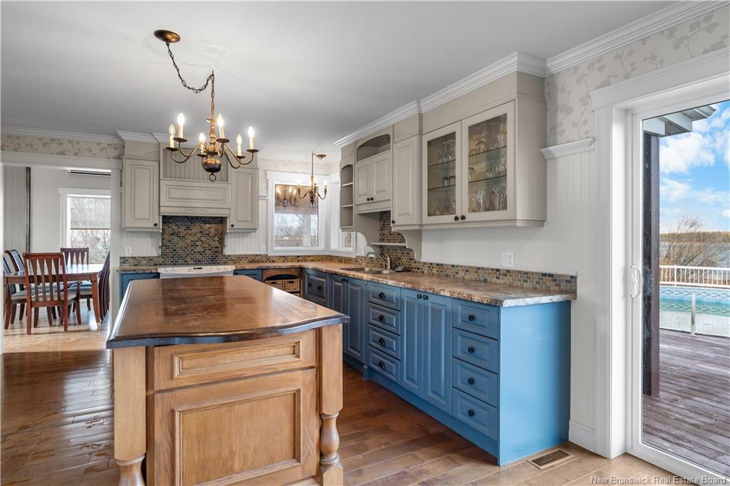 81 Route 305, Haut-Lamèque, NB