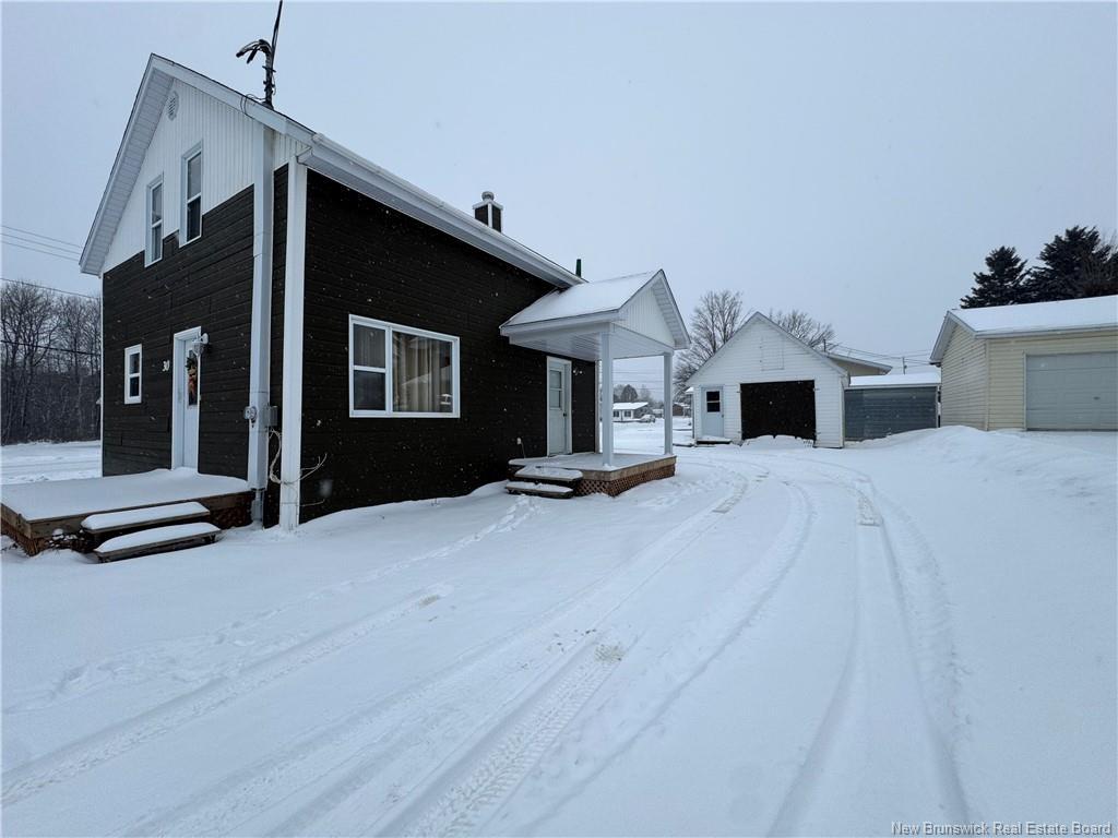 30 Évangéline St, Saint-Quentin, NB