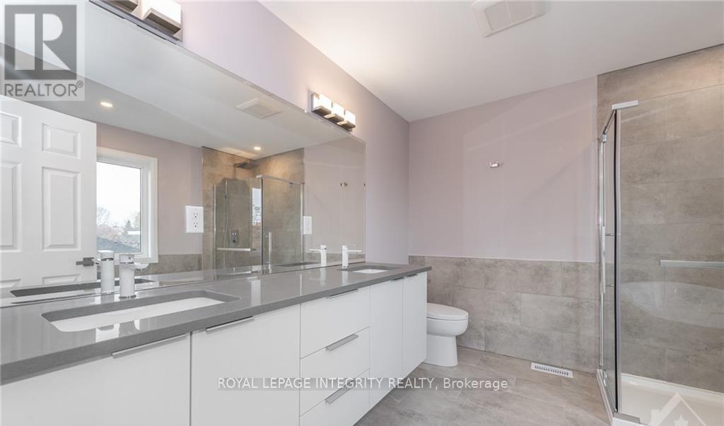 366 Fullerton Avenue, Ottawa, ON - Indoor Photo Showing Bathroom