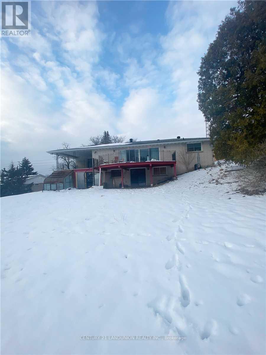 757 Taunton Road E, Oshawa, ON - Outdoor