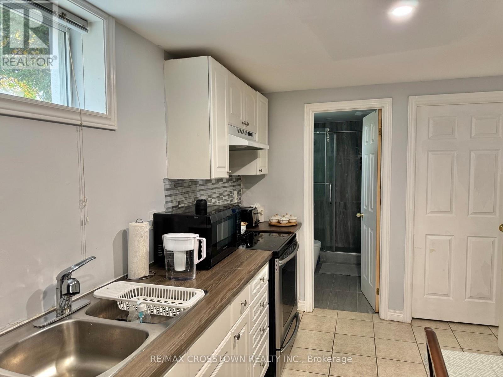 Lower - 69 Marsellus Street, Barrie, ON