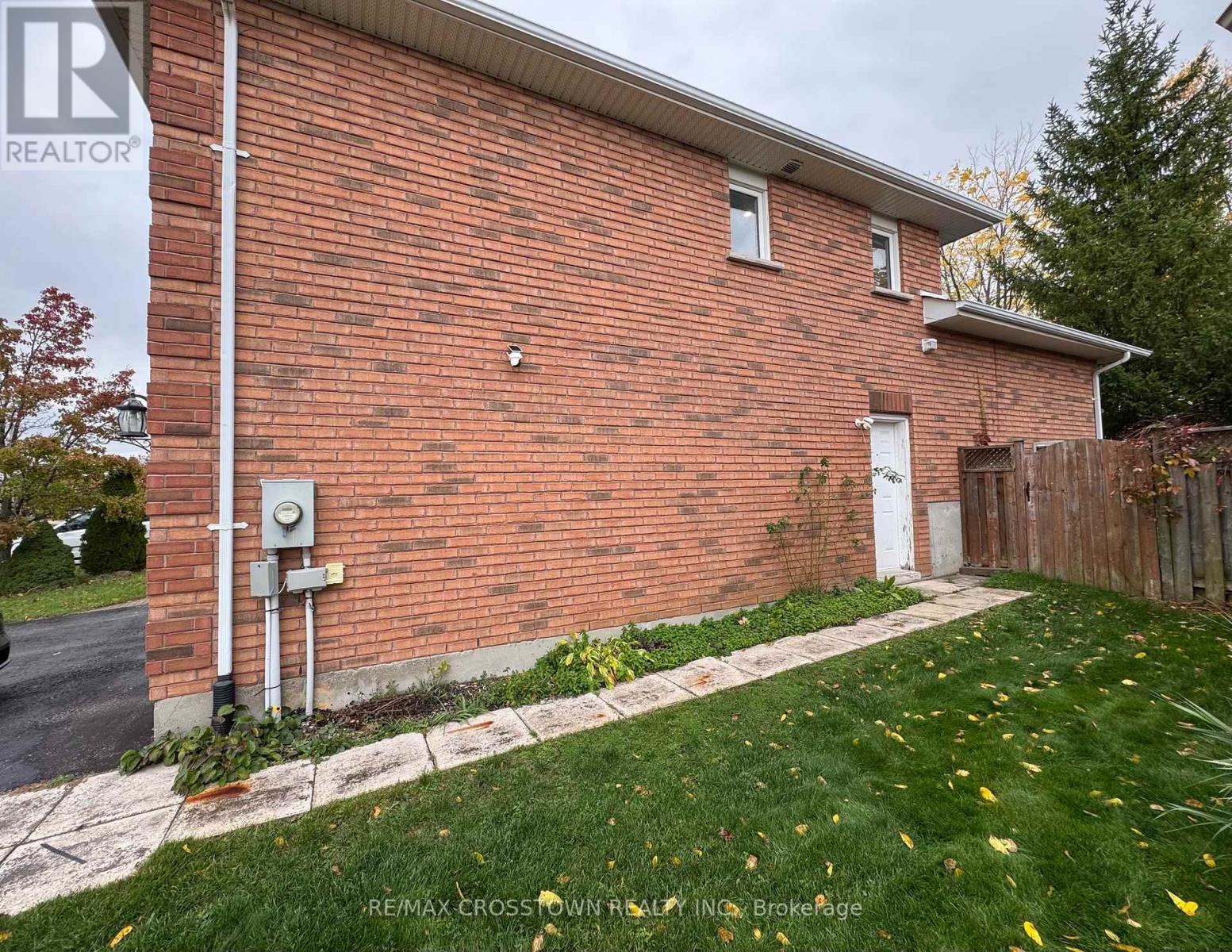 Lower - 69 Marsellus Street, Barrie, ON