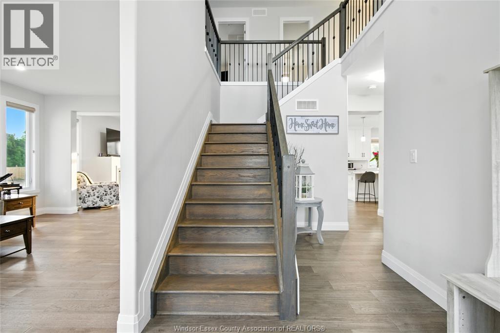 27 Kingsbridge Drive, Amherstburg, ON - Indoor Photo Showing Other Room