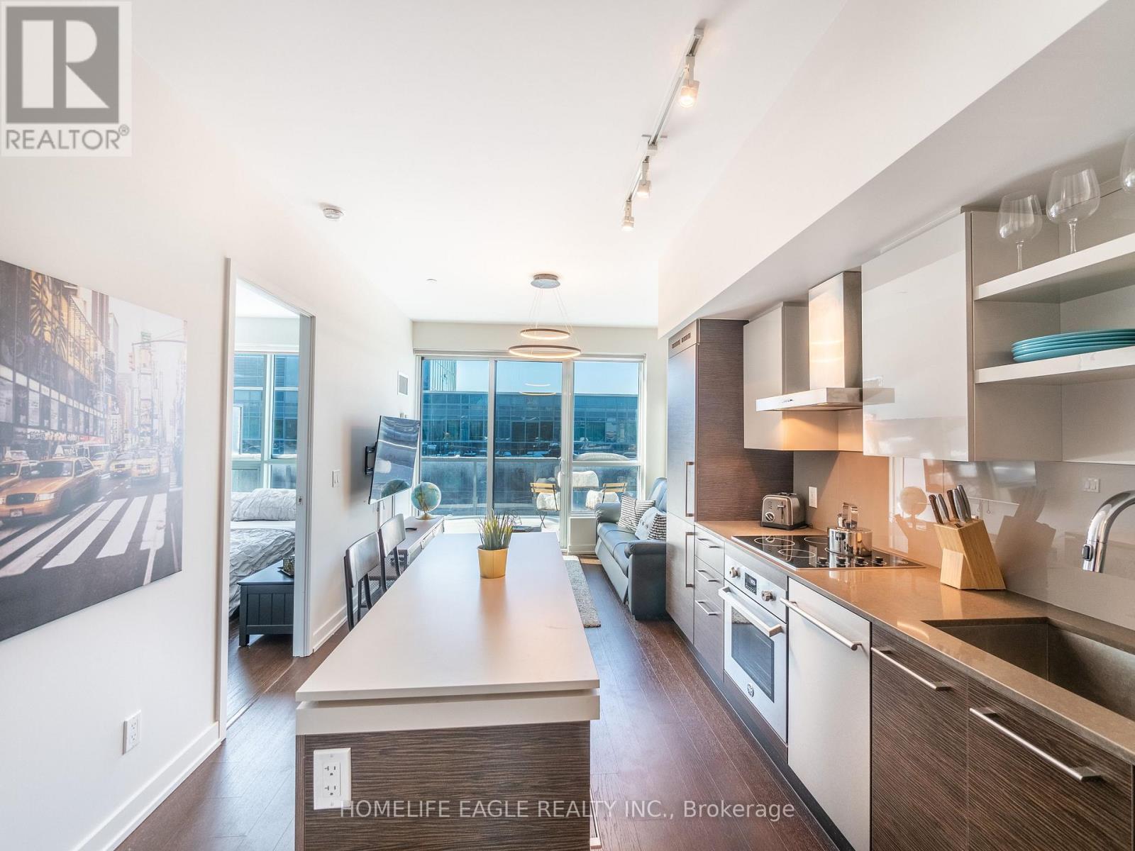 Ph02 - 1030 King Street W, Toronto, ON - Indoor Photo Showing Kitchen