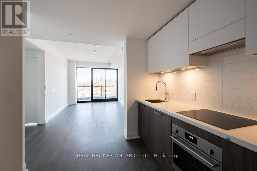 1302 - 33 Frederick Todd Way, Toronto, ON - Indoor Photo Showing Kitchen With Upgraded Kitchen