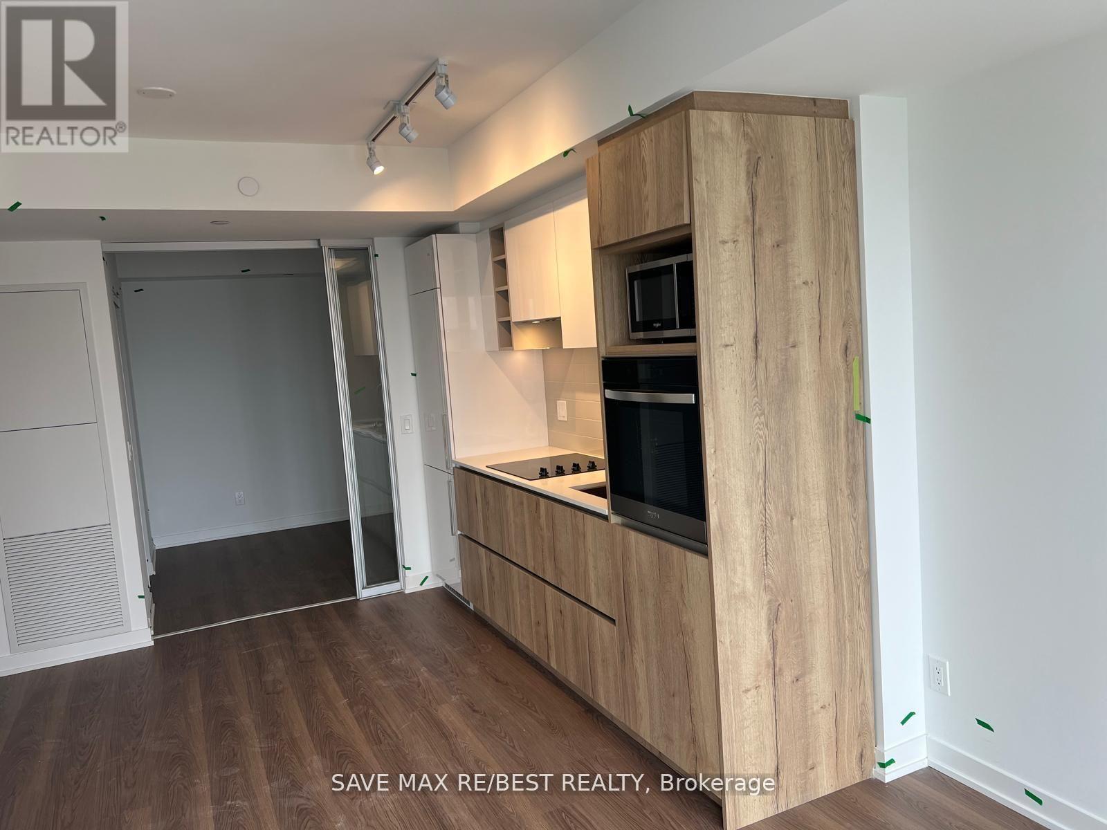 3707 - 319 Jarvis Street, Toronto, ON - Indoor Photo Showing Kitchen