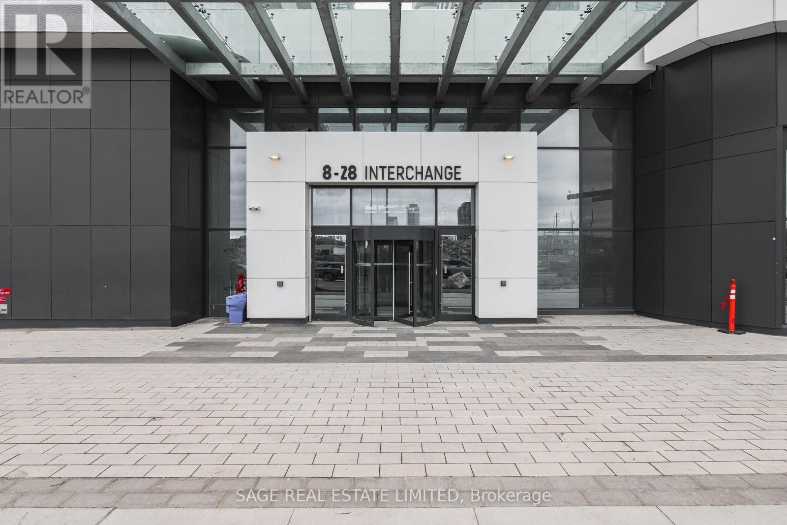 1515 - 8 Interchange Way, Vaughan, ON - Outdoor