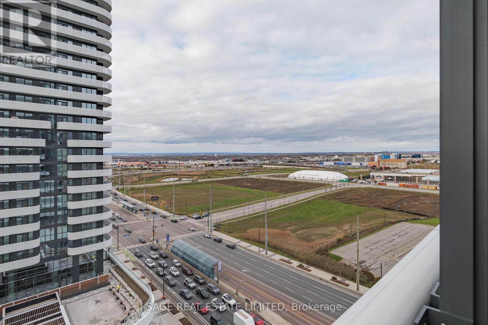 1515 - 8 Interchange Way, Vaughan, ON - Outdoor With View