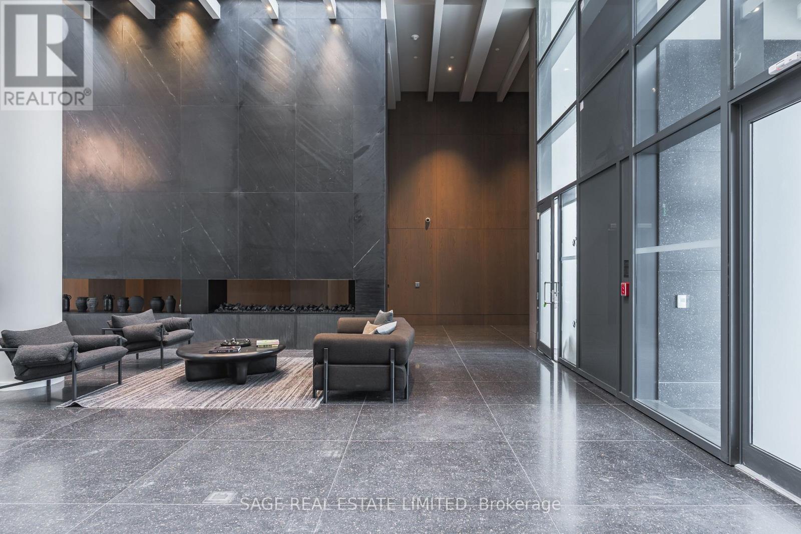 1515 - 8 Interchange Way, Vaughan, ON - Indoor Photo Showing Other Room