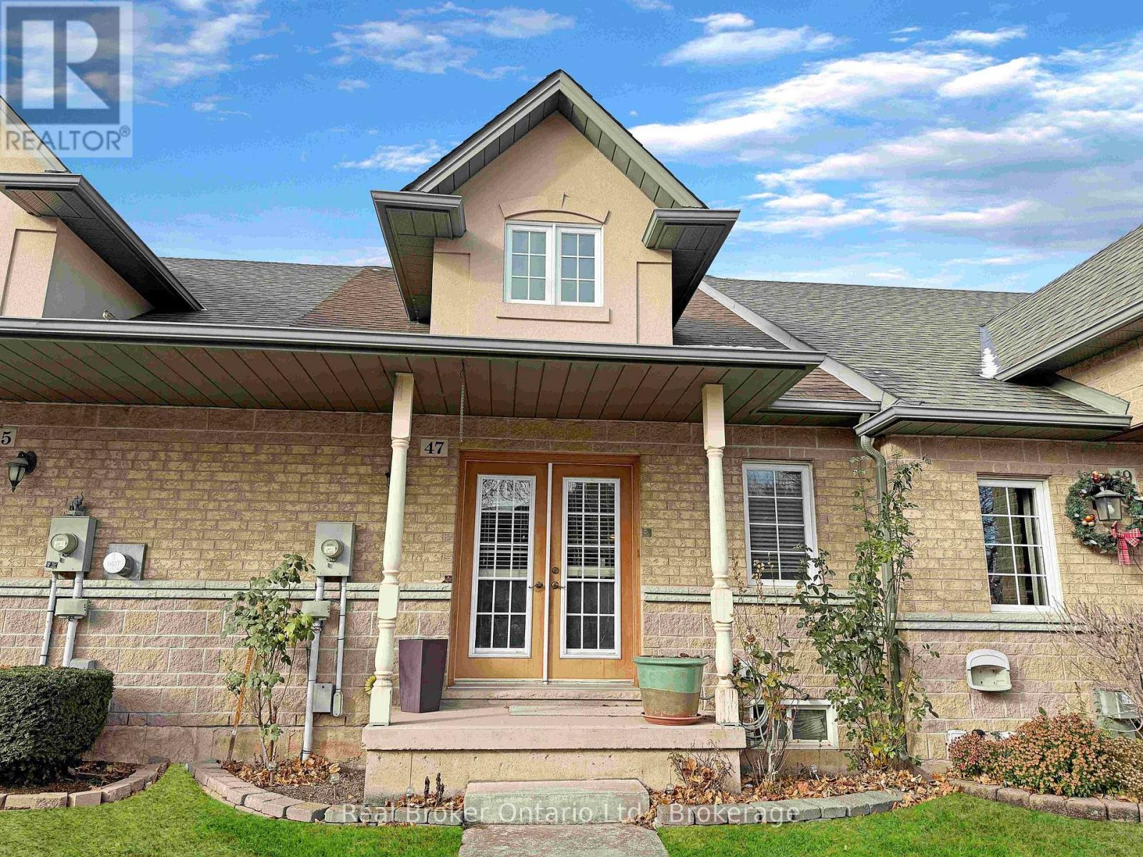 47 Dynasty Avenue, Hamilton (Stoney Creek), ON - Outdoor With Deck Patio Veranda