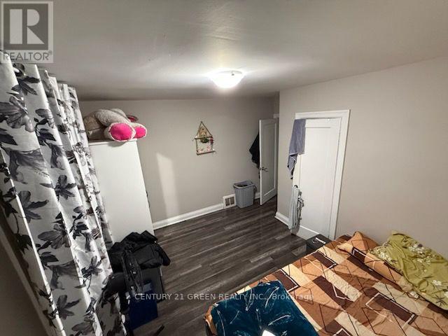 6 - 32 Beech Street, Brampton, ON - Indoor