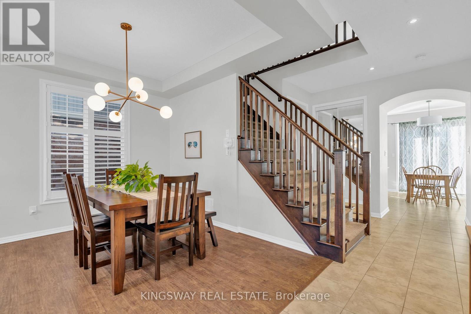 36 Beattie Crescent, Cambridge, ON - Indoor Photo Showing Dining Room
