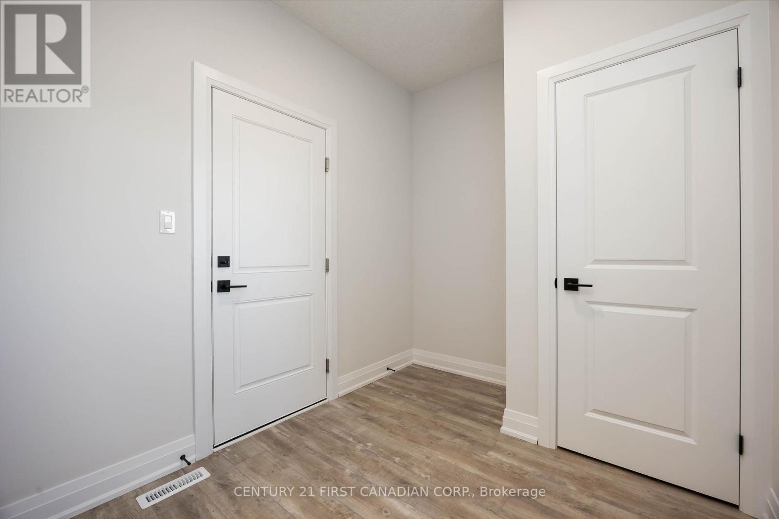 7 Doerr Court, North Middlesex (Ailsa Craig), ON - Indoor Photo Showing Other Room