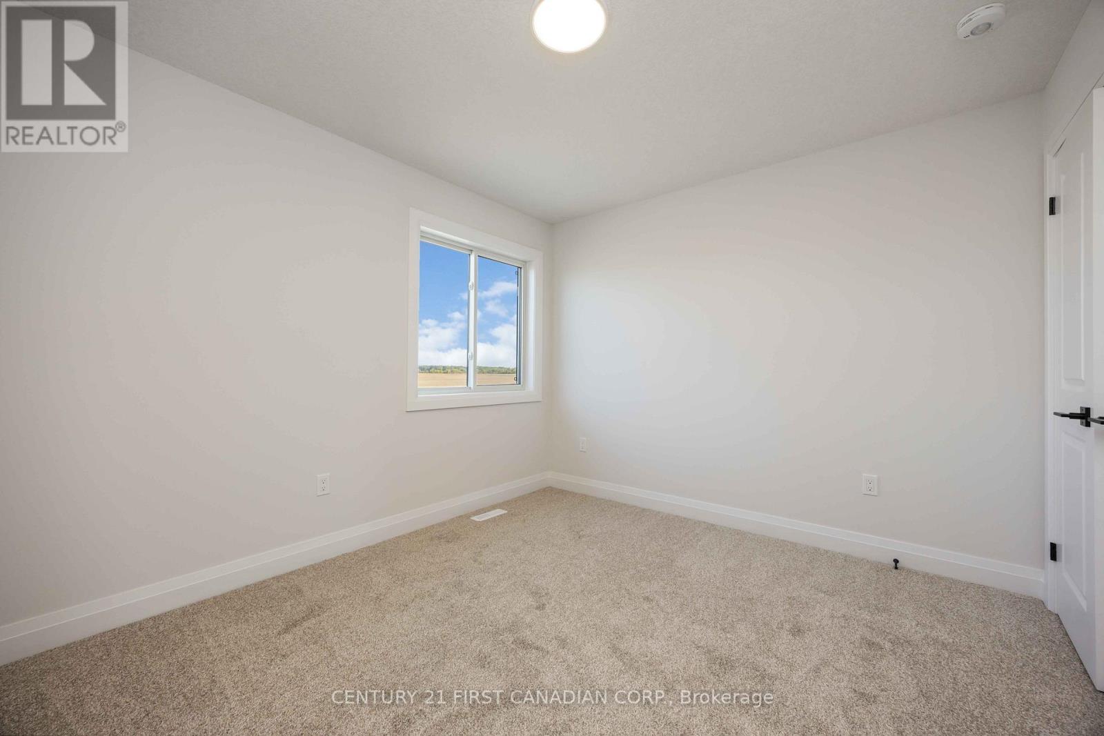 7 Doerr Court, North Middlesex (Ailsa Craig), ON - Indoor Photo Showing Other Room