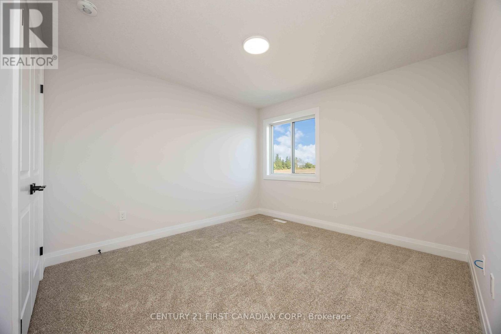7 Doerr Court, North Middlesex (Ailsa Craig), ON - Indoor Photo Showing Other Room