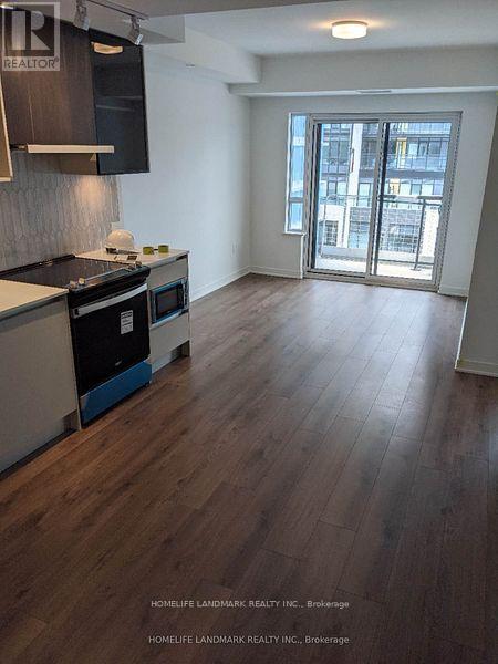 426 - 395 Dundas Street W, Oakville, ON - Indoor