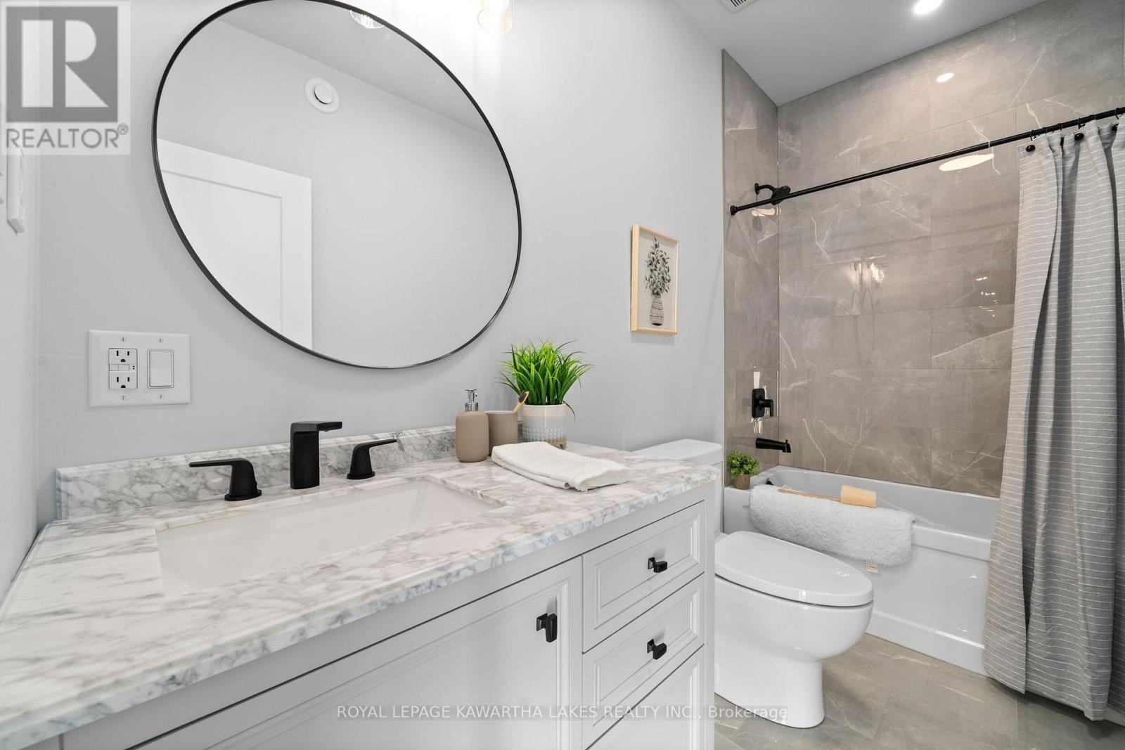 1270 County Road 121, Kawartha Lakes (Verulam), ON - Indoor Photo Showing Bathroom