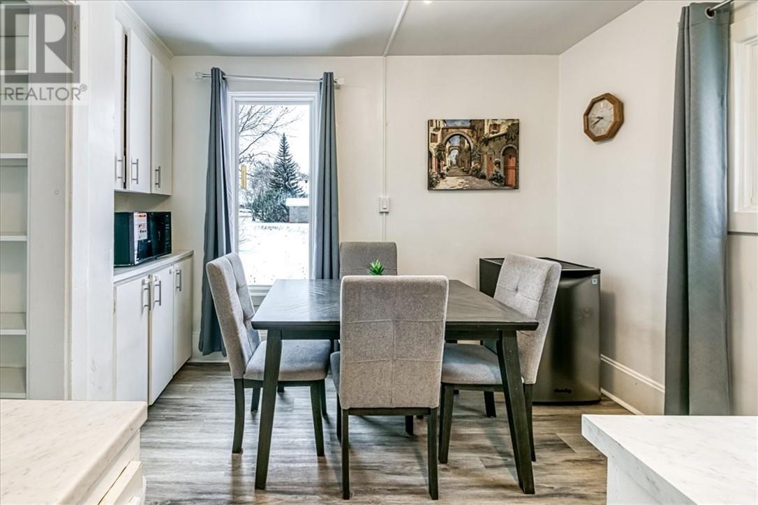4 Balsam Street, Copper Cliff, ON - Indoor Photo Showing Dining Room